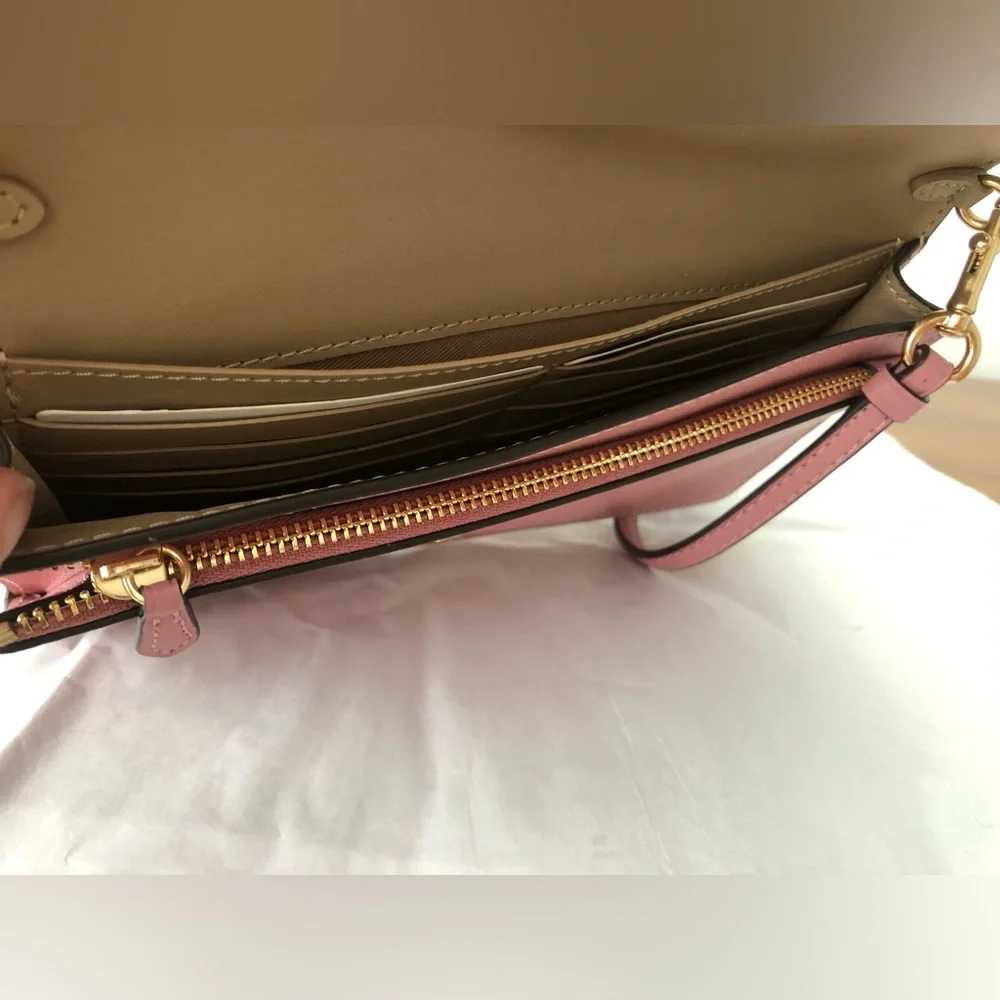 New Coach Anna Clutch/Crossbody in Petal Print - Picture 4 of 13
